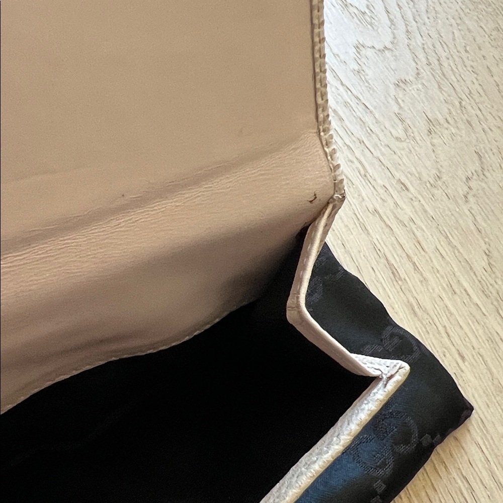 Gucci wallet in beige leather - Picture 11 of 12
